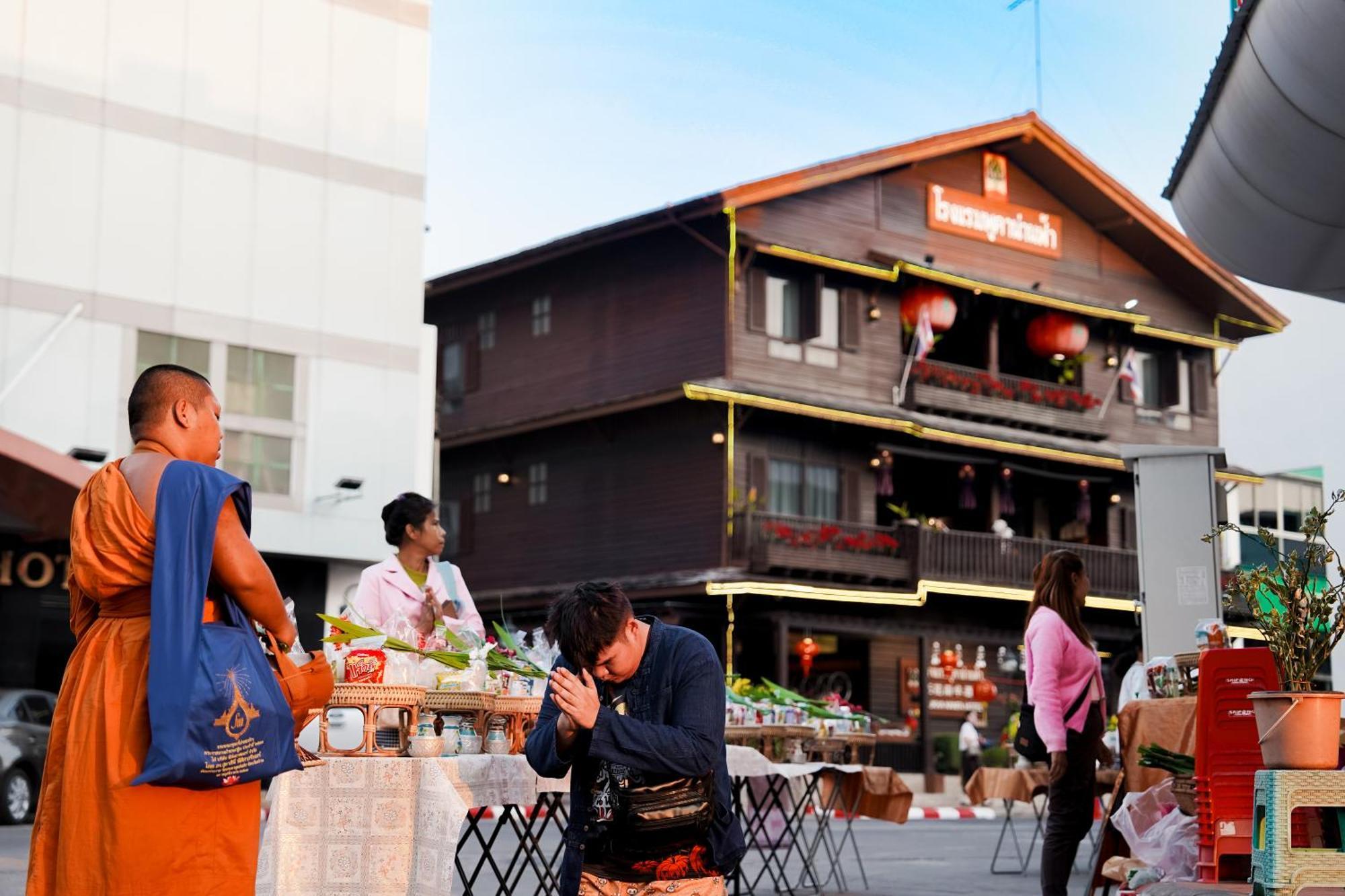 Pukha Nanfa Hotel Buitenkant foto